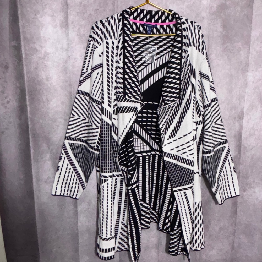 NWT Isaac Mizrahi Live Cardigan Sweater Women 3X Black White Geometric Modern